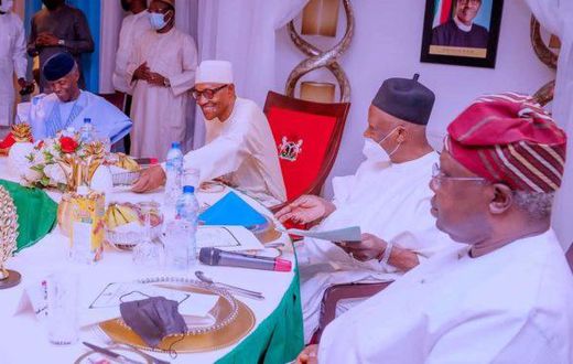 President Muhammadu Buhari,  Vice President Yemi Osinbajo, and APC chieftains had a cheerful dinner in Abuja on the night of Sunday, June 5, 2022. (Leadership)