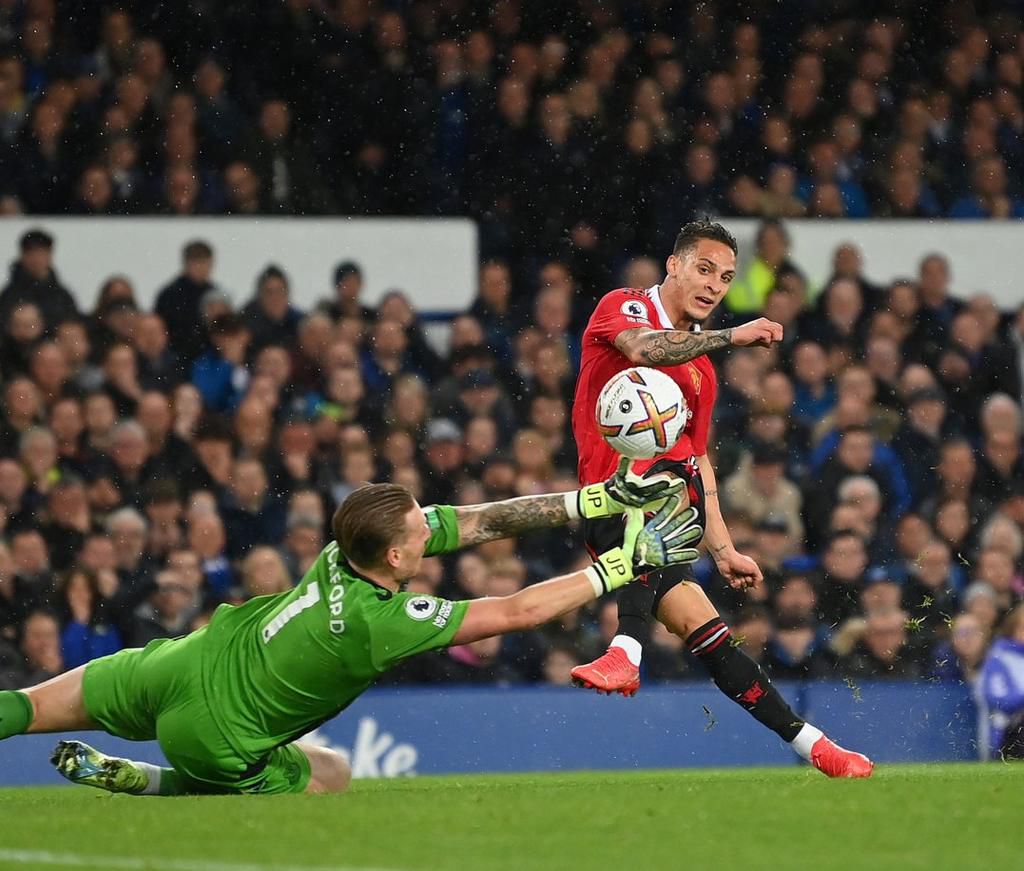 Antony levelled matters for Manchester United