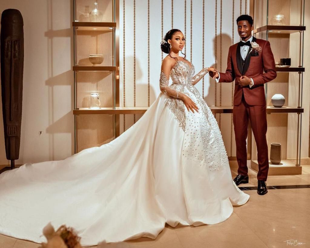 Wilfred Ndidi, Peter Olayinka celebrate wives