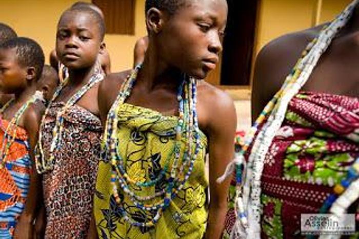 Young girls ready to undergo the rite of passage (hubafrique)