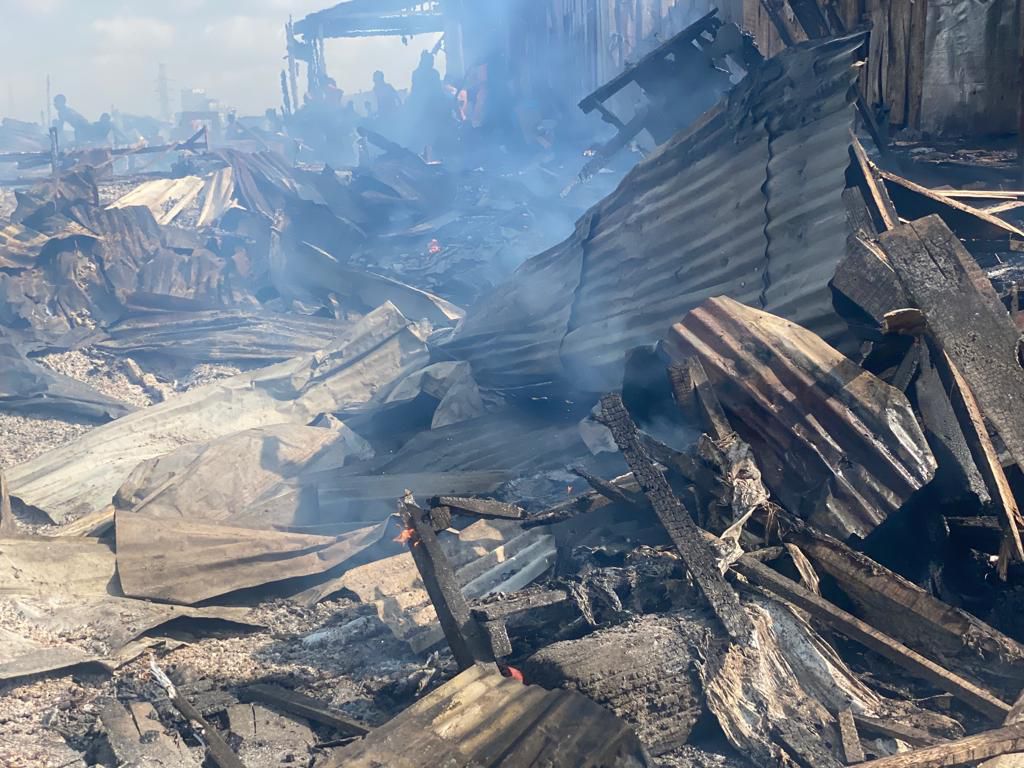 Fire destroys properties worth millions of naira in Ebute Metta. (Pulse )