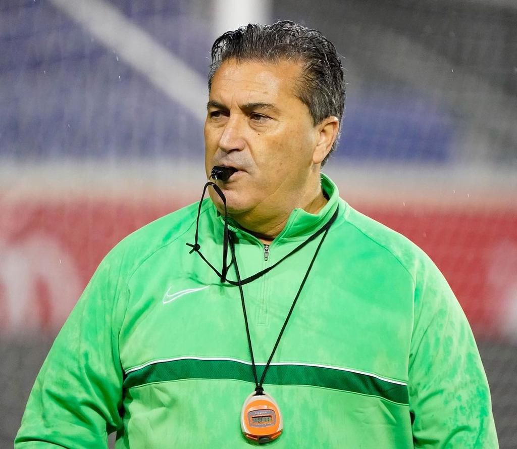 Peseiro leads intense training ahead of Ecuador clash