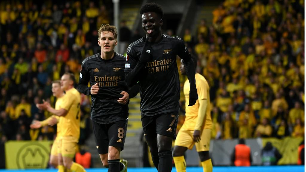Bukayo Saka uses chest to score as Arsenal beat Bodø/Glimt