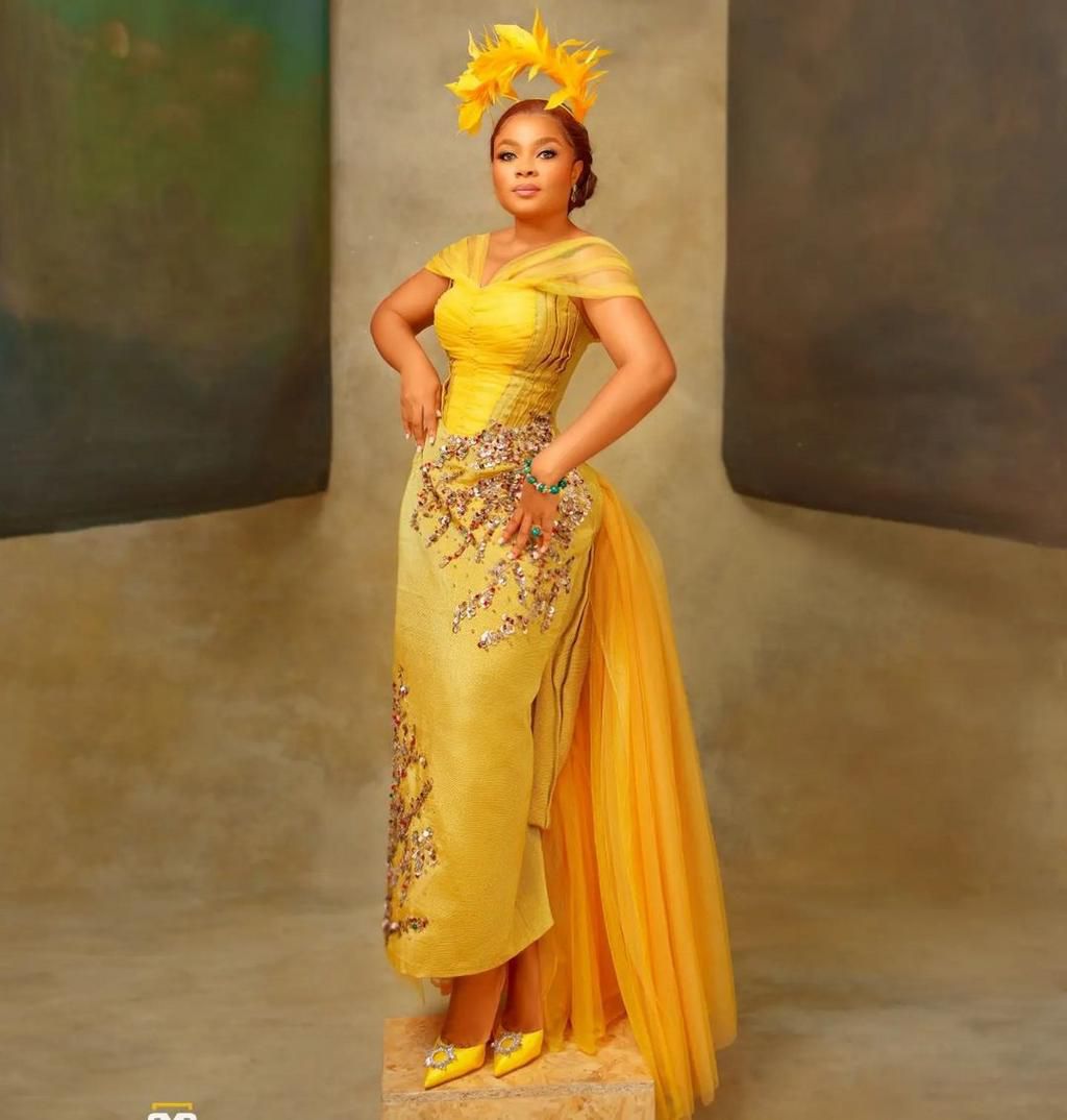 Bimbo looks stunning [Instagram/BimboAdemoye]