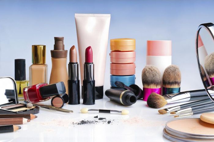 Some makeup products can be detrimental to your health [Thinkstock]