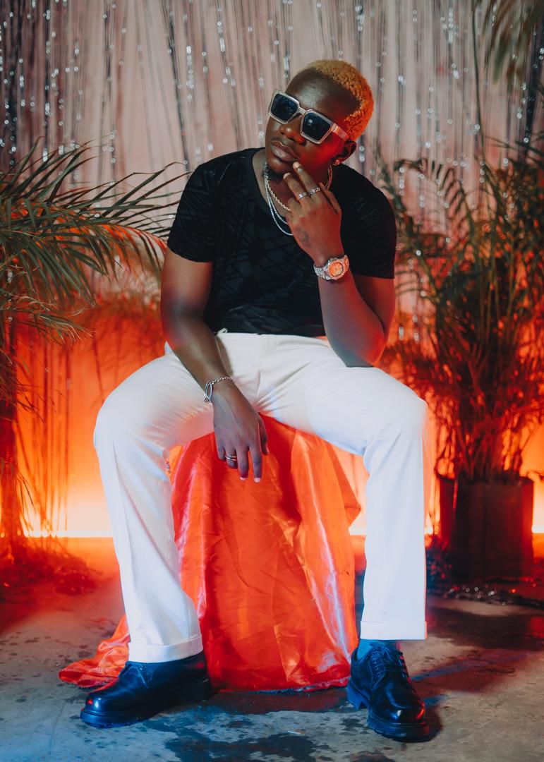 Tanzanian buzzing star Loui recruits Kidi & Maud Elka on the song of the summer