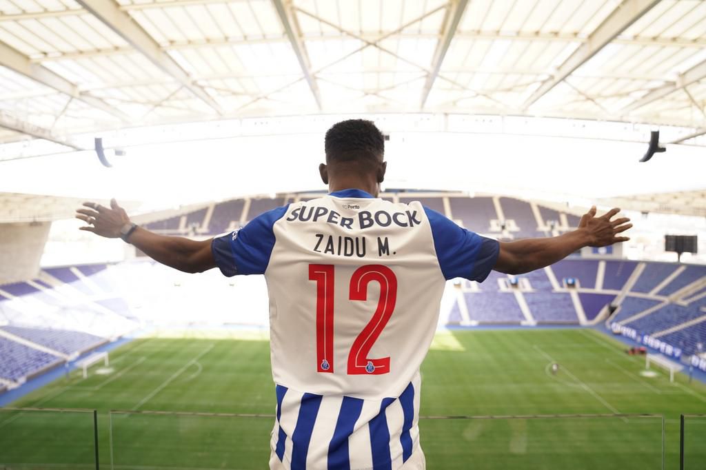 Zaidu Sanusi renews contract with FC Porto