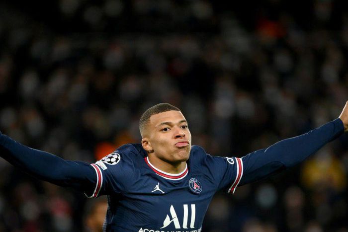 Kylian Mbappe could be able to leave PSG on a free transfer this year