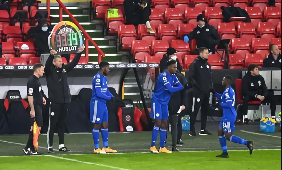 Leicester City's Kelechi Iheanacho (left) and Wilfred Ndidi (centre) are substituted on to the pitch