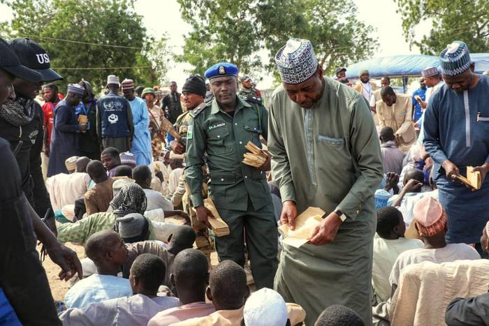 Borno state Governor, Babagana Umara Zulum said ‘I try to resist shading tears while distributing relief materials to IDPs’. [Twitter/@ProfZulum]