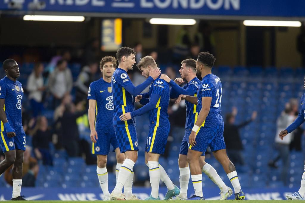 Chelsea players celebrating with goalscorer Werner