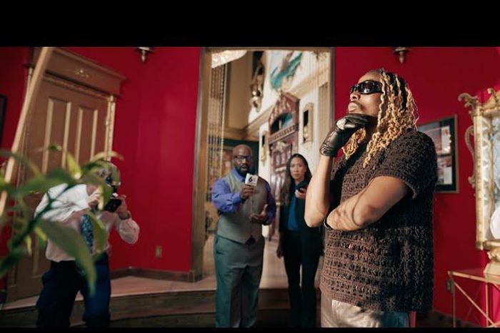 Asake shares fun-filled video for 'Joha'