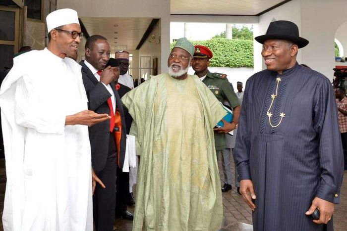 Shugaba Buhari ya gana da tsohon shugabannin kasa Abdulsalam da Jonathan