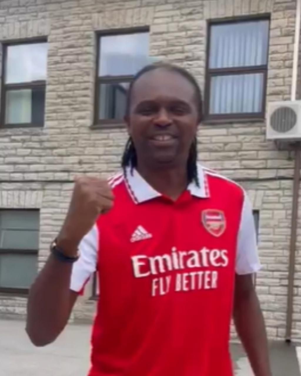 Super Eagles legend  Kanu and wife celebrate Arsenal on top of the Premier League