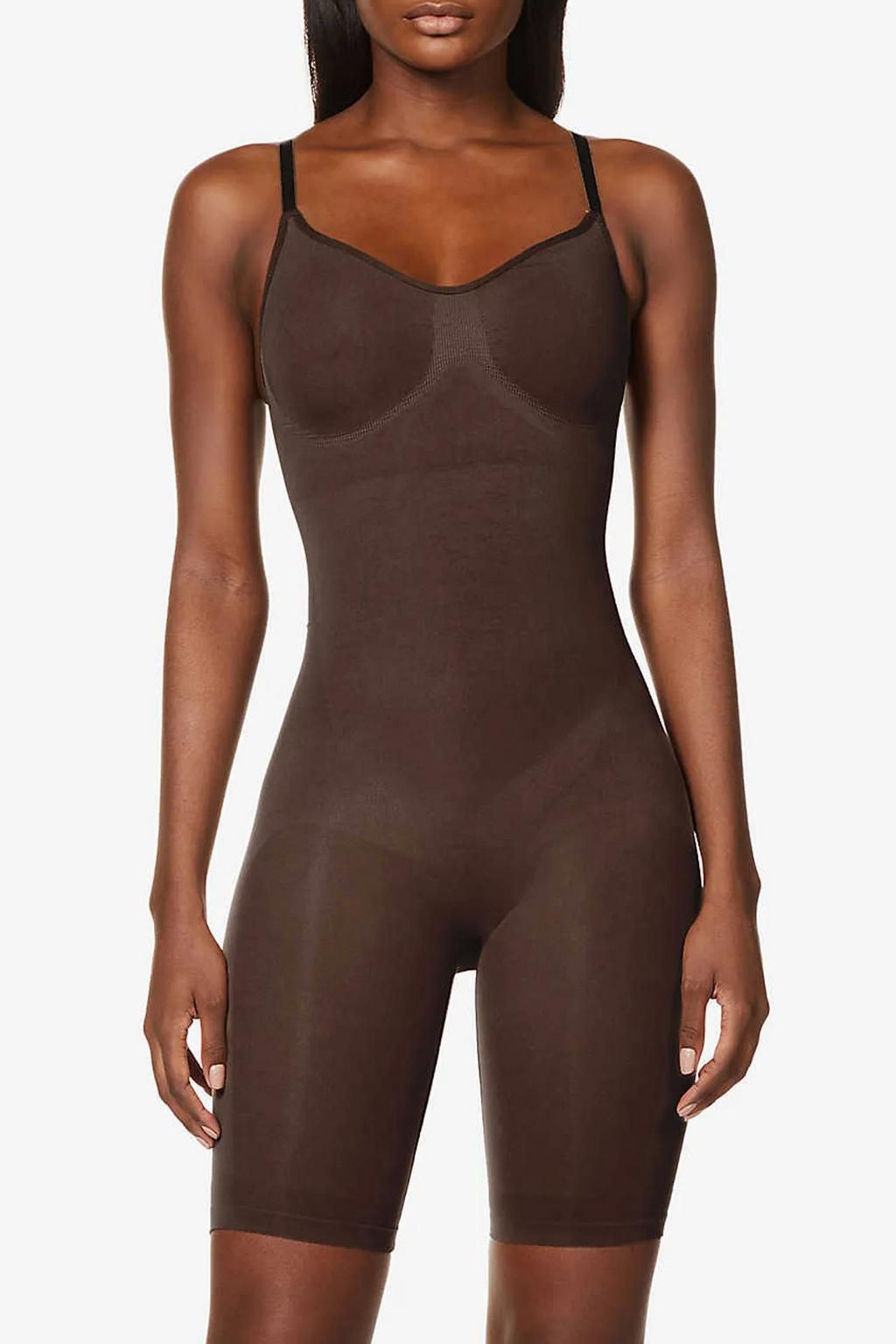 Shapewear makes women's bodies shapely [Whowhatwear]