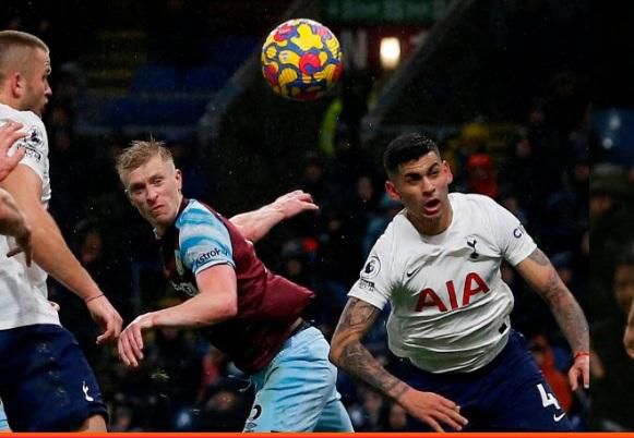 Mee heads home the winner against Spurs.