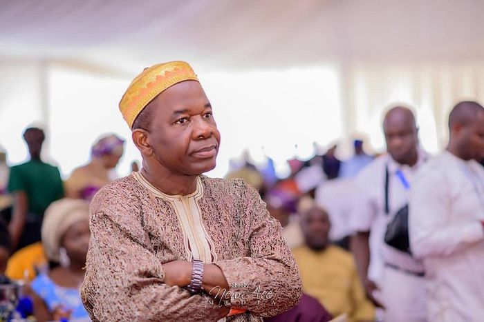 Veteran Nollywood actor, Chiwetalu Agu has come out to deny the news spreading around town that he is sick and begging for financial assistance. [Instagram/ChiwetaluAgu]