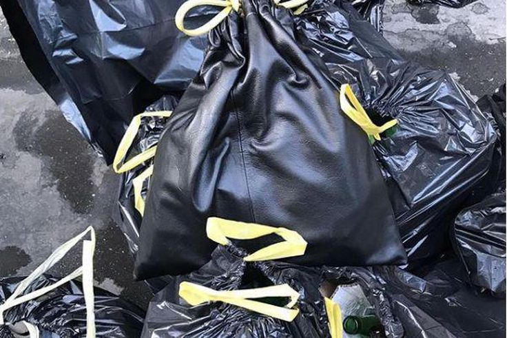 Balenciaga trash bags looks like the pouch lawyers keep their wigs [Ibtimes]