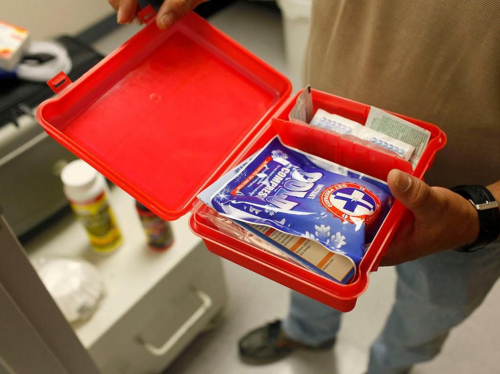 first aid kit cold compress ice pack