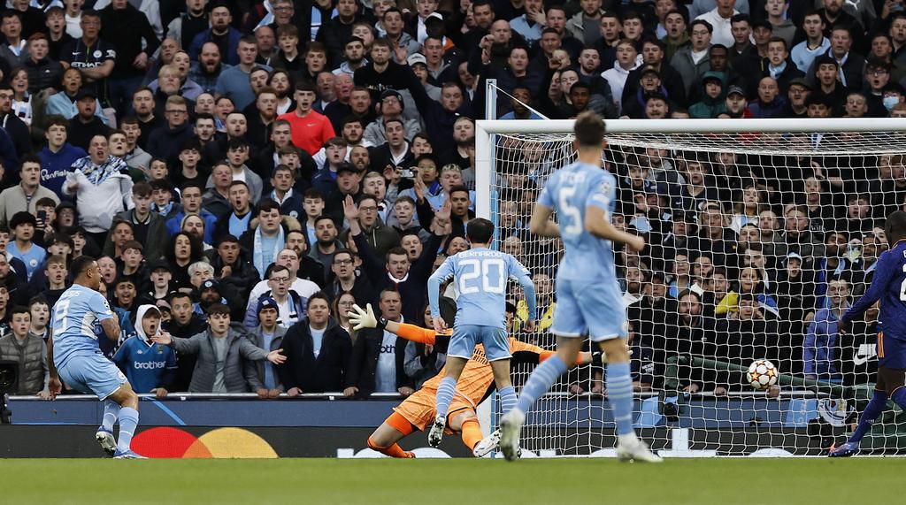 Gabriel Jesus doubled Manchester City's lead with his fifth goal in two games