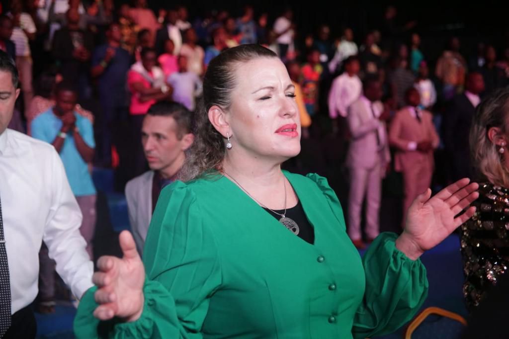 Grand finale: Pastor Chris prays for families on #HealingStreamLive Healing Services