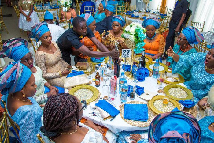 How to receive food and souvenirs at a Yoruba party without wearing Aso-ebi