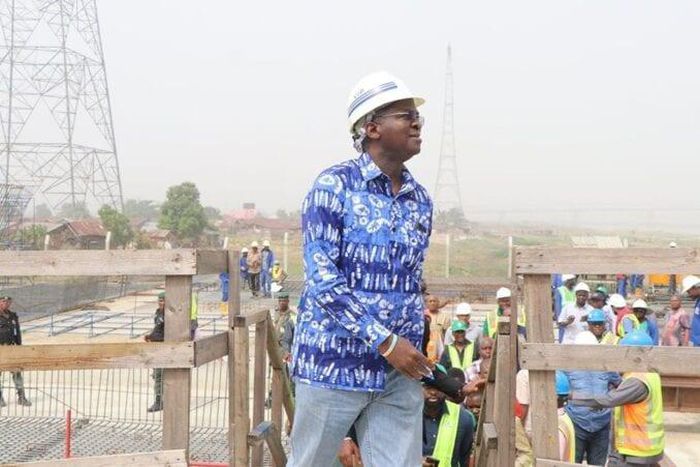 Minister of Works and Housing, Babatunde Fashola says FG will complete 2nd Niger Bridge next year (Financial Watch)