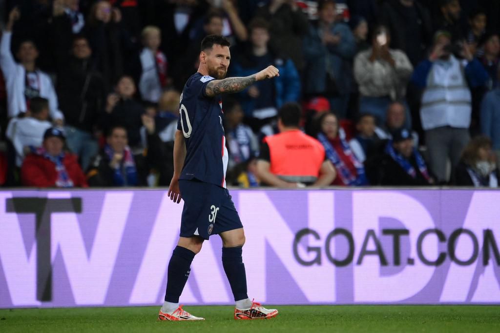 Lionel Messi opened the scoring for PSG with a beautiful free kick in the first half