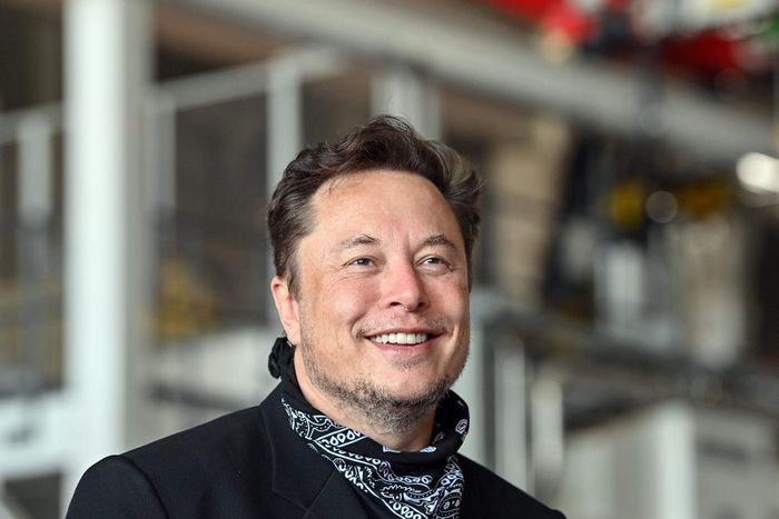 Elon Musk lives in a "very small" $45,000 3-bedroom house.