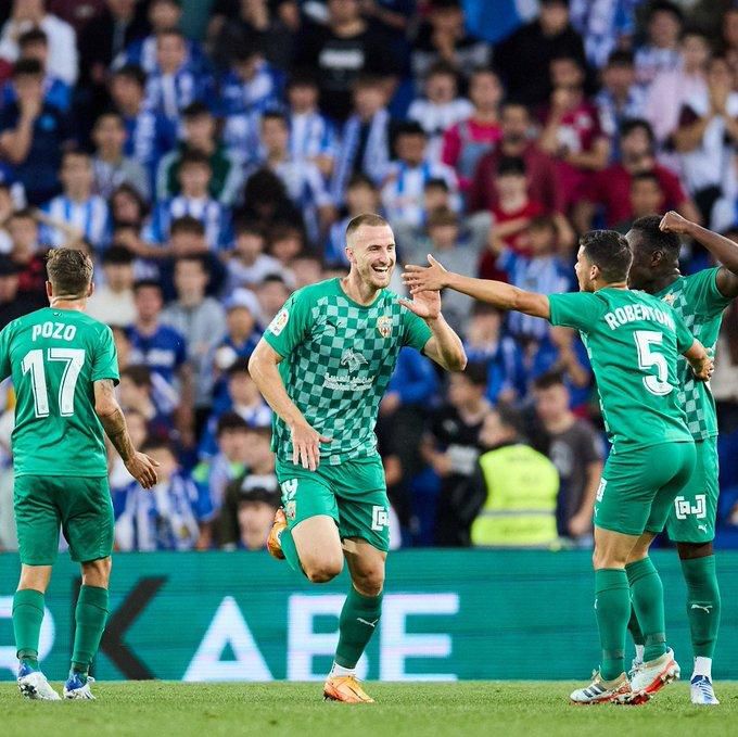 Rodrigo Ely runs to Lucas Robertonne to celebrate his goal
