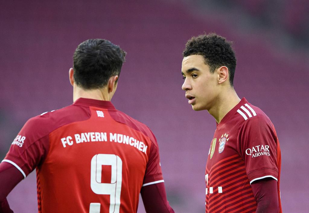 Robert Lewandowski (L) and Jamal Musiala (R) are two of Bayern's biggest goal threats