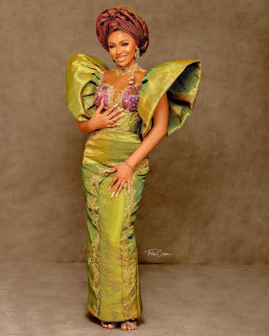 We could do without the aso-ebi [Instagram/Liquorose]