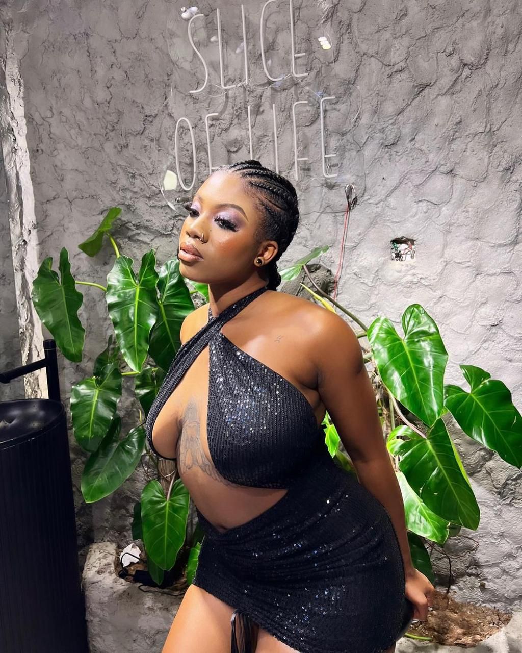 Angel's style is daring [Instagram/Angel]