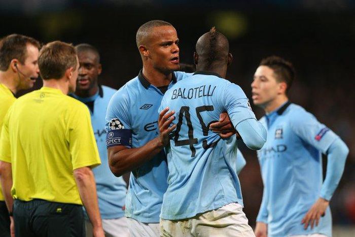 Vincent Kompany has recounted his experiences playing alongside Mario Balotelli