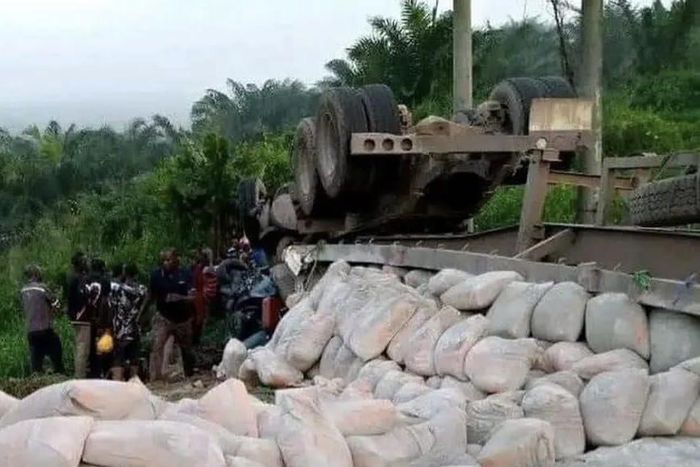 Five die in auto crash in C/River (NAN)