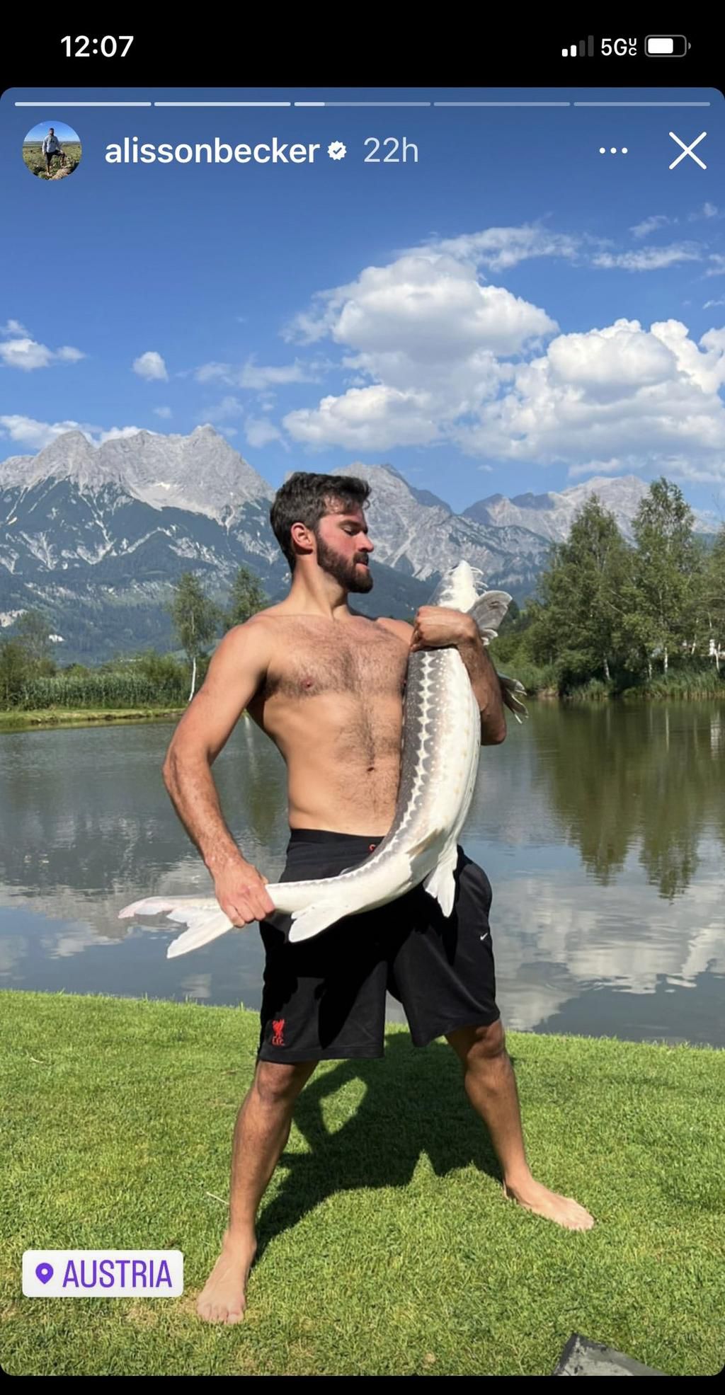 Liverpool stars Nunez, Becker and Diaz go fishing in Austria [Photos]