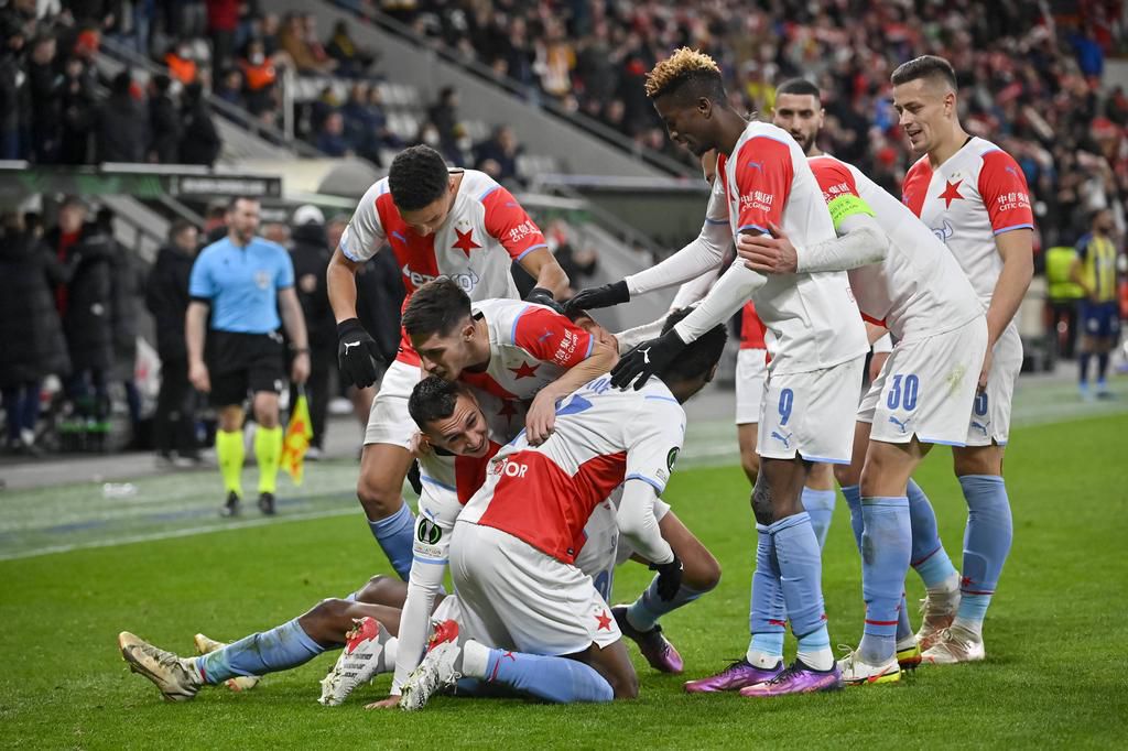 Slavia Prague players celebrate with Sor after scoring the second goal