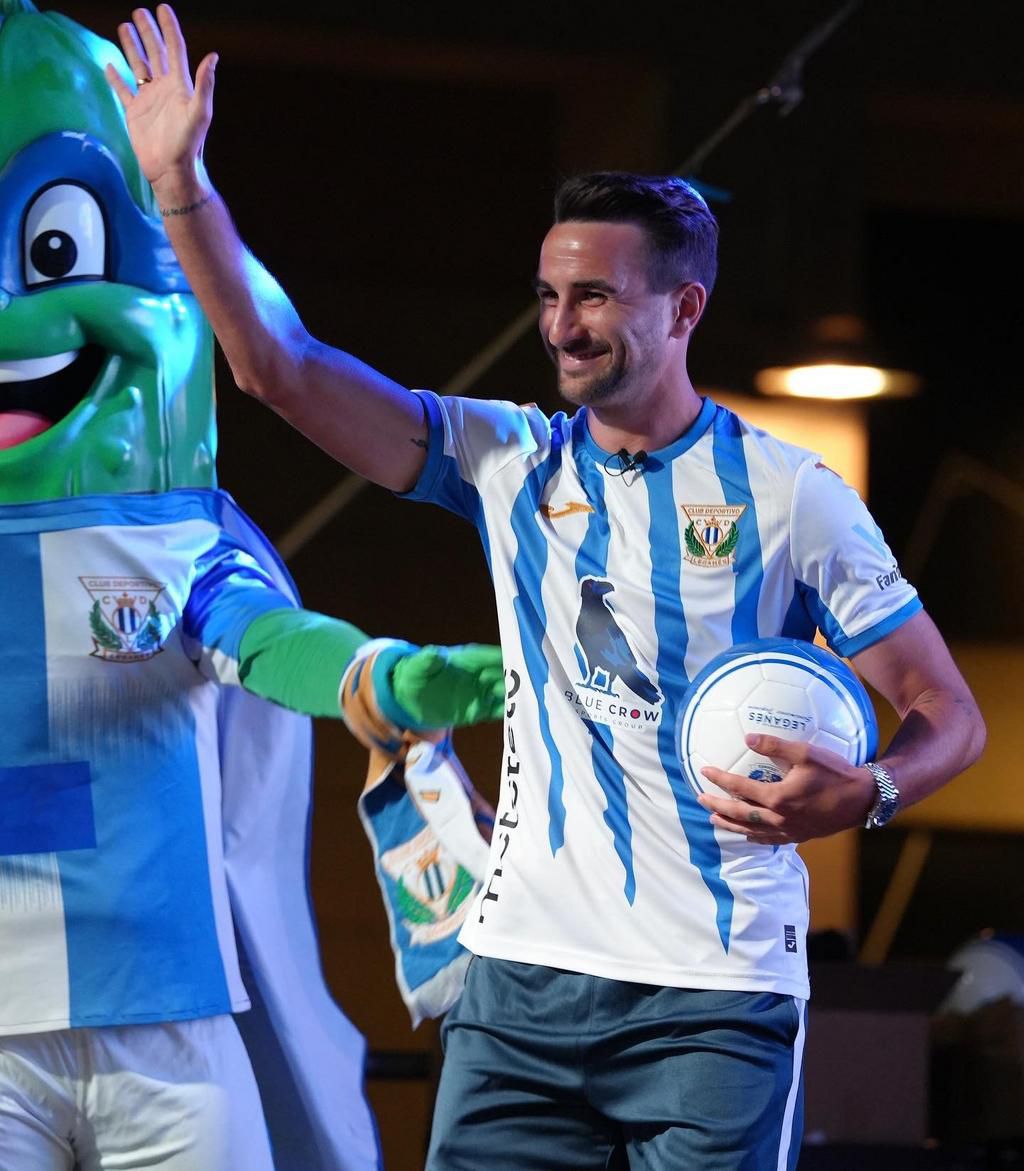 More pictures from the Presentation at Plaza Major.