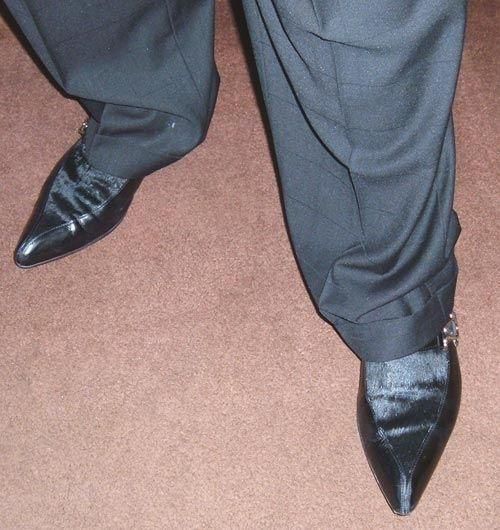 Men need to stop wearing these shoes [Menxp]