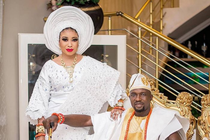 Anjorin and her hubby, Lawal tied the knot back in July. [Instagram/LizzyAnjorinOriginal]