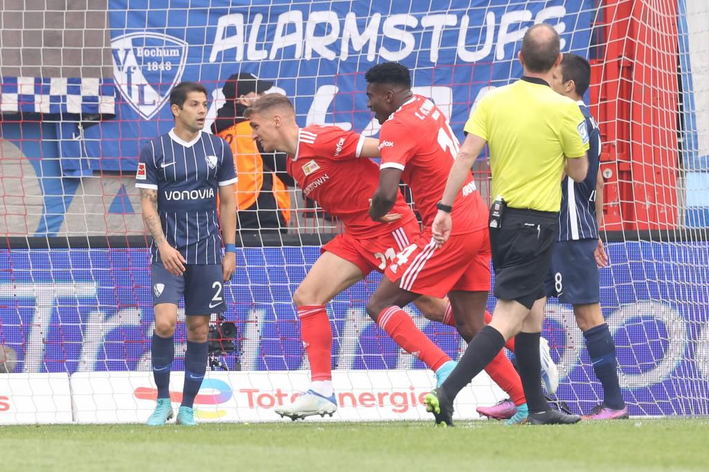Promel (L) runs off to celebrate after giving Union an early lead