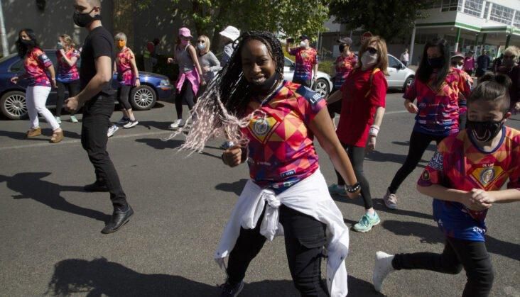 African Youths Dancing (TheAfricaReport)