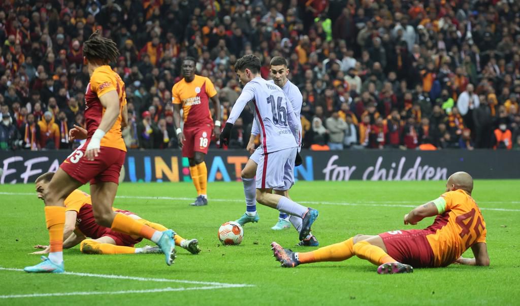 Pedri was on target as Barcelona beat Galatasaray 2-1