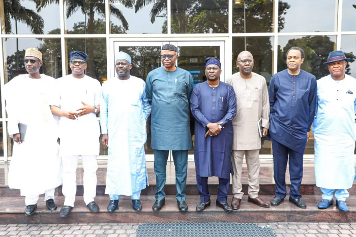 PDP: Peace efforts commence as Wike, Atiku's teams meet in Rivers. [Twitter:Walid]