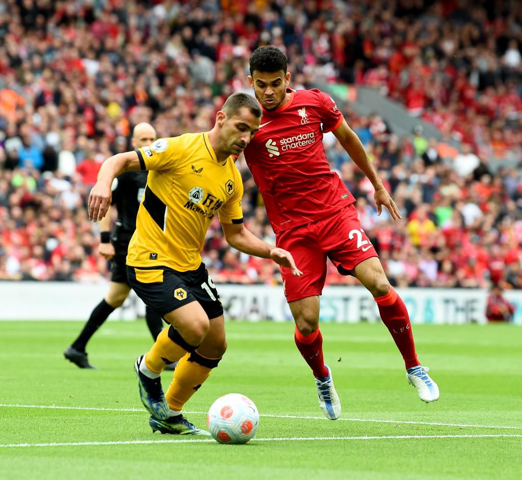 Manchester City beat Liverpool to be crowned 2022 Premier League champions