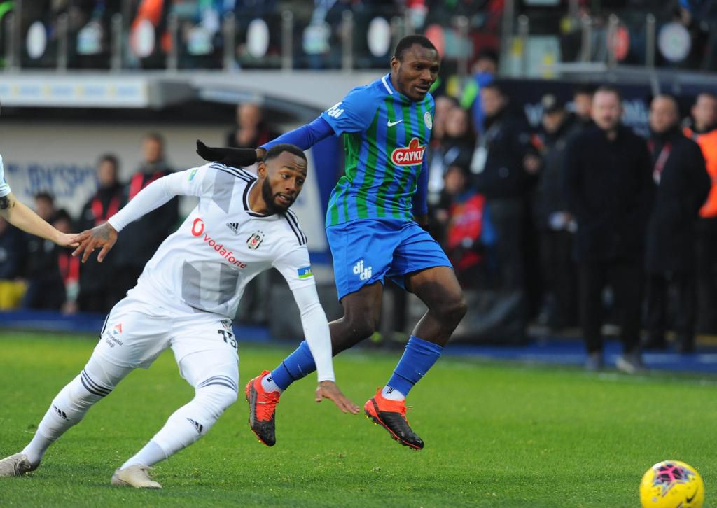 Umar (R) in action against Besiktas