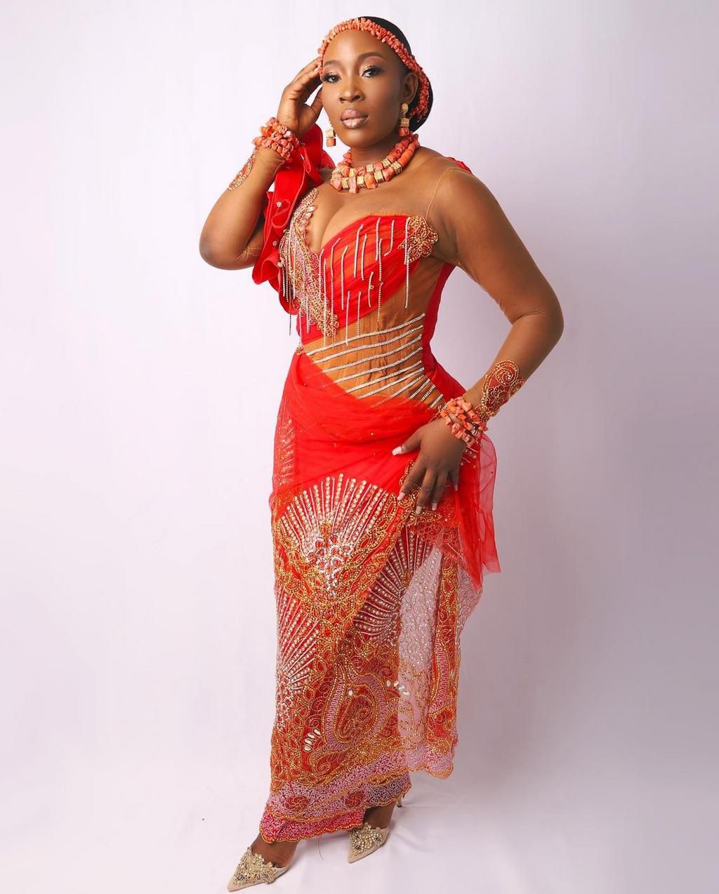 Tope's look generated some controversy [Instagram/Tope]