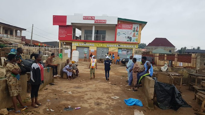 Voting about to commence at Opopogbooro. [Daily Trust]
