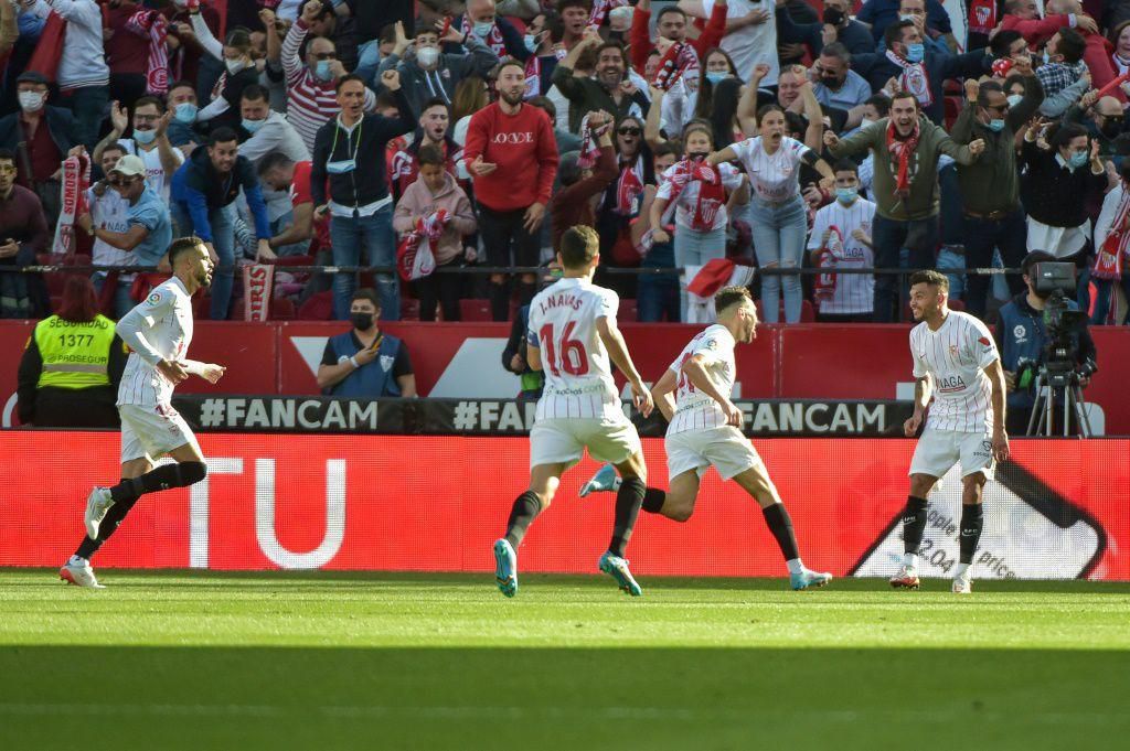 Sevilla's Munir El Haddadi scored the second goal in a 2-1 victory over Real Betis in La Liga on Sunday