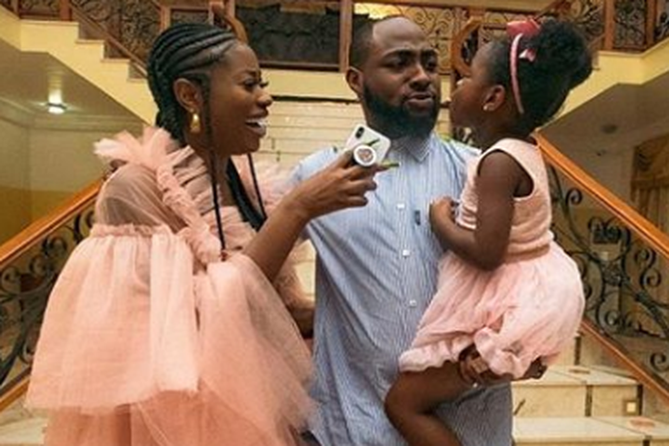 Davido says he only allowed his baby mama, Sophia Momodu to join him in his plane to Ghana for the sakes of his daughter, Imade.Davido has come out to clear the air about the rumoured fling with his baby mama, Sophie Momodu. [LindaIkeji]